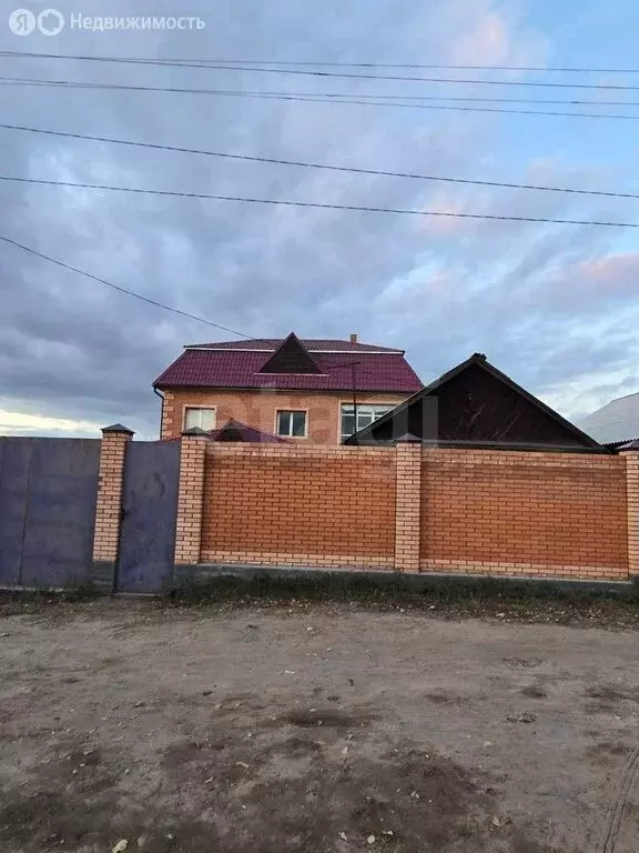 Дом в Улан-Удэ, улица Пирогова (221.8 м) - Фото 0