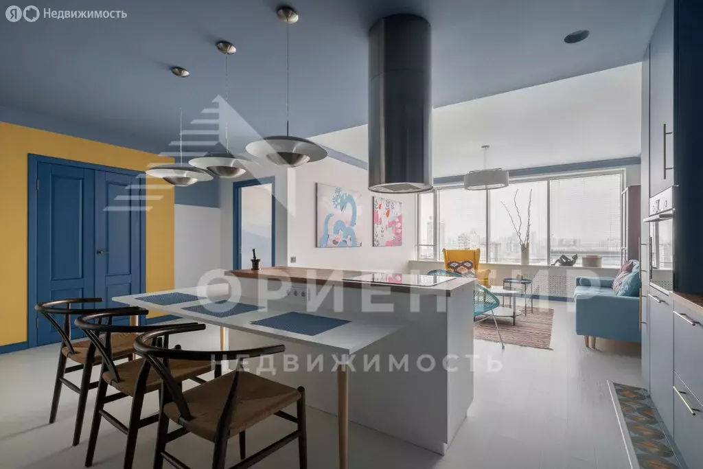 2-комнатная квартира: Екатеринбург, улица Белинского, 108 (86.7 м) - Фото 1