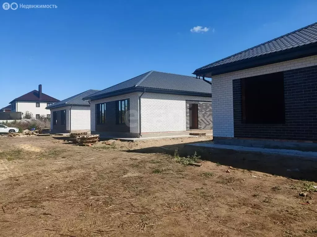 Дом в Саратовская область, муниципальное образование Энгельс, посёлок ... - Фото 1