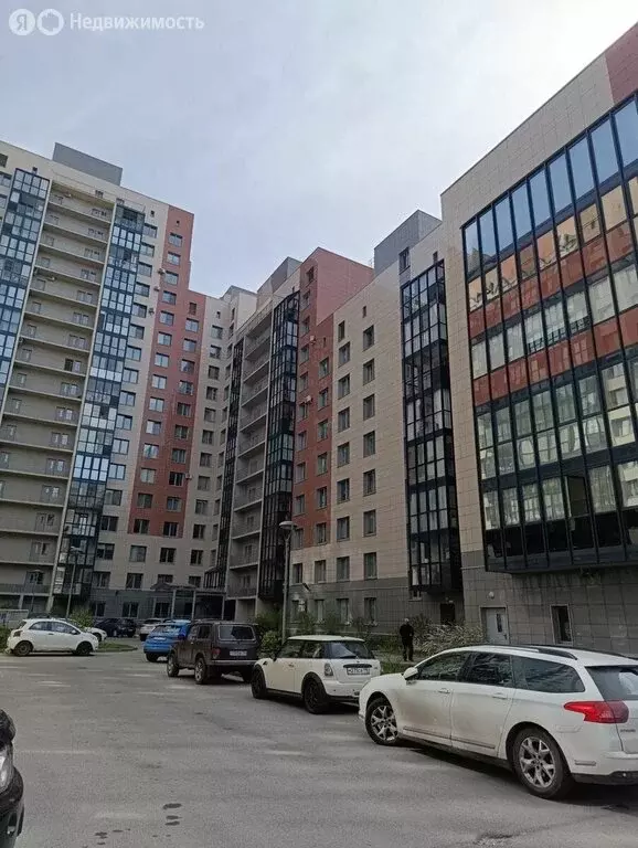 3-комнатная квартира: Санкт-Петербург, улица Адмирала Трибуца, 8 (88.2 ... - Фото 1