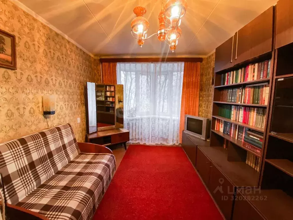 3-к кв. Ленинградская область, Кириши ул. Мира, 16 (57.6 м) - Фото 1