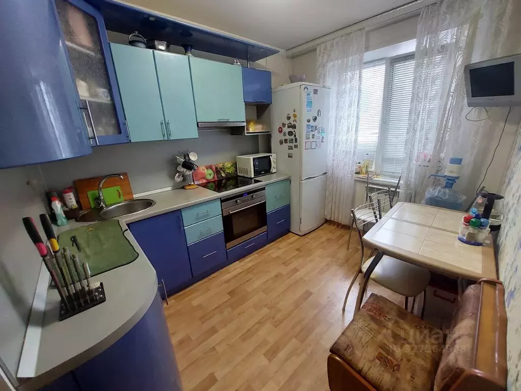 3-к кв. Самарская область, Тольятти ул. Автостроителей, 25 (66.0 м) - Фото 0