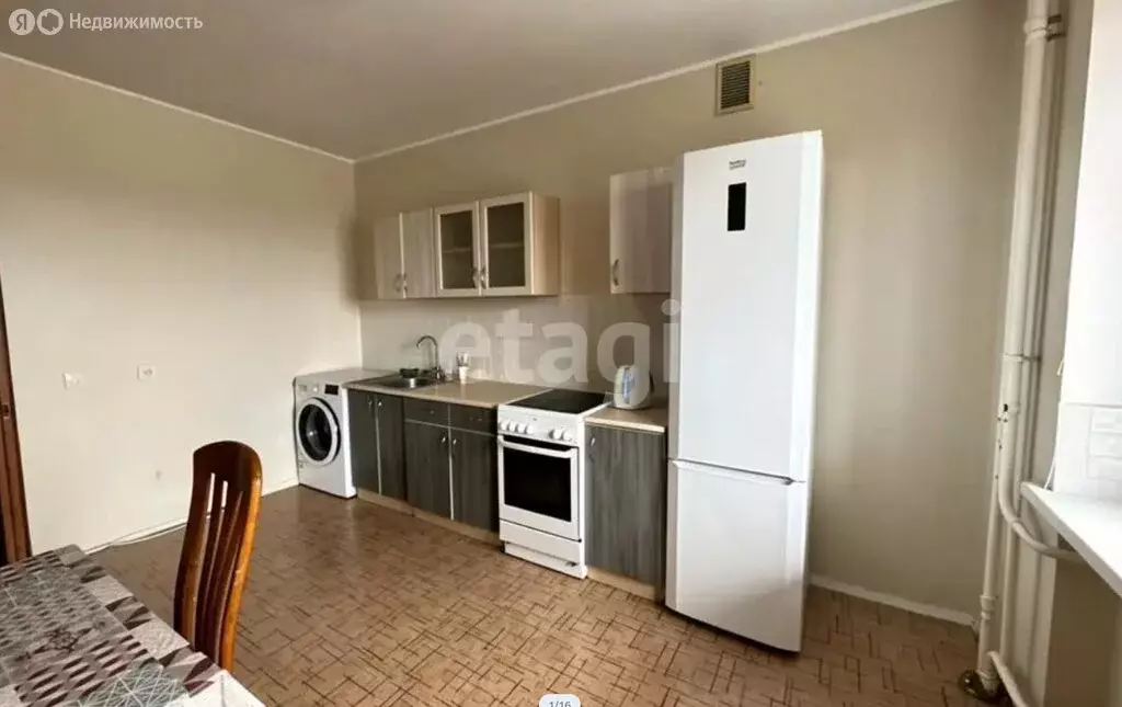 2-комнатная квартира: Тюмень, Амурская улица, 4 (66.7 м) - Фото 1