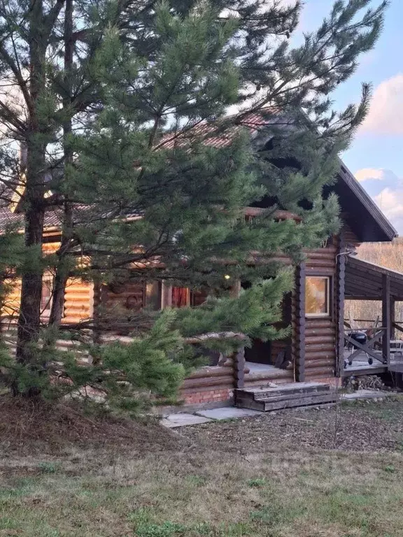 Дом в Пермский край, Добрянский муниципальный округ, с. Красная ... - Фото 1