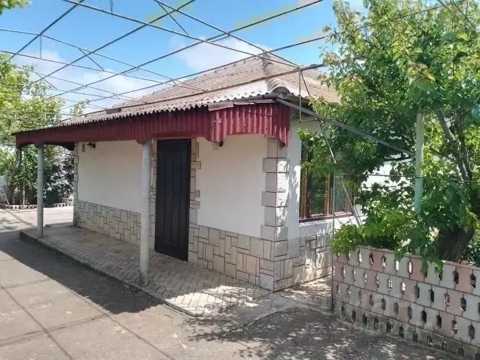 Дом в Крым, Сакский район, Ромашкинское с/пос, с. Колоски  (58 м) - Фото 1