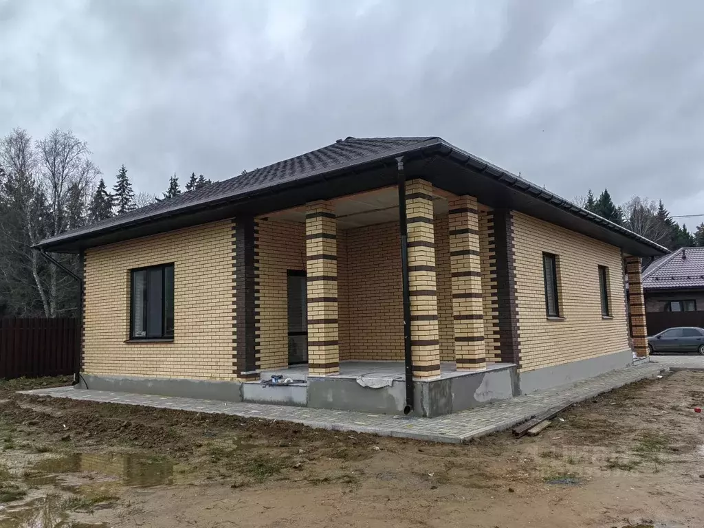 Дом в Калужская область, Жуковский муниципальный округ, Совхоз Победа ... - Фото 0