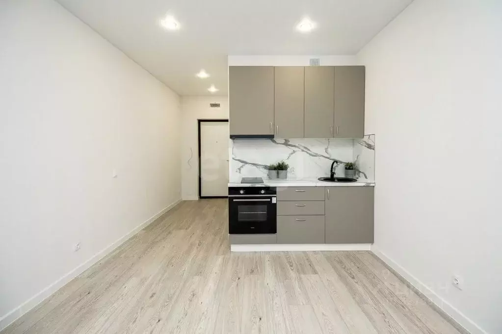 Студия Тюменская область, Тюмень ул. Краснооктябрьская, 16к1 (20.1 м) - Фото 1