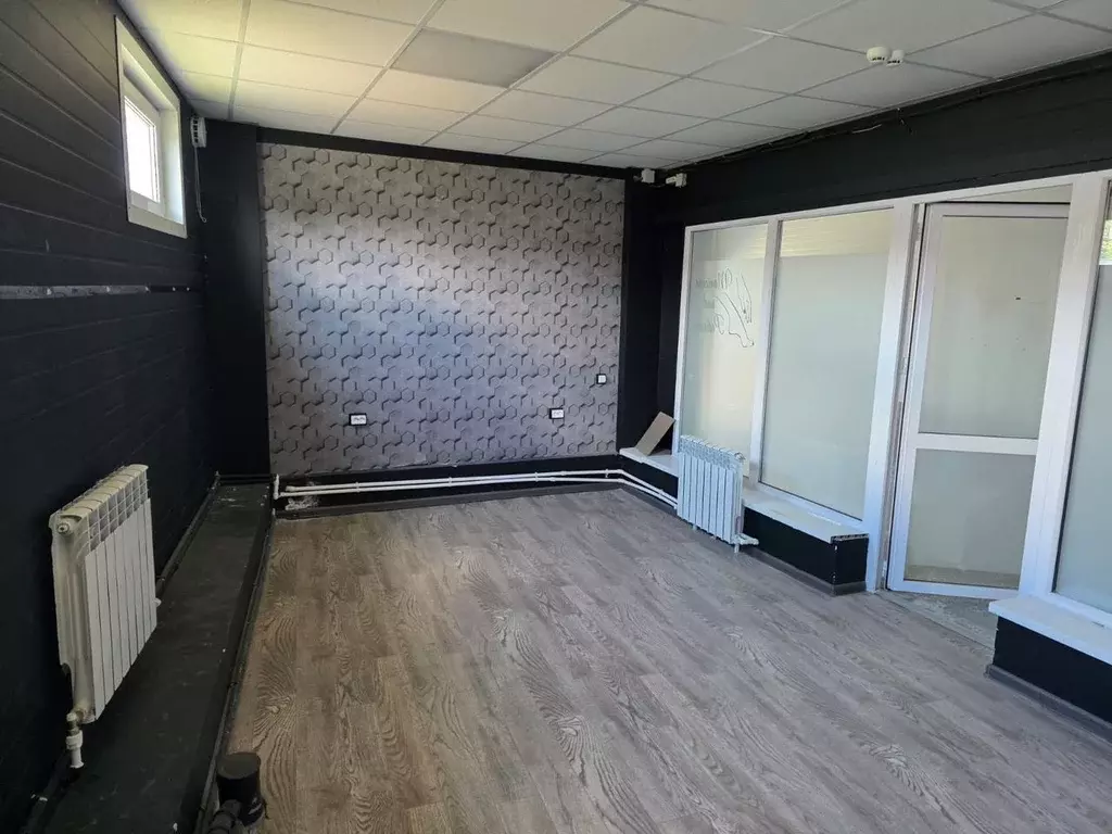 Торговая площадь в Новосибирская область, Новосибирск ул. Федора ... - Фото 1