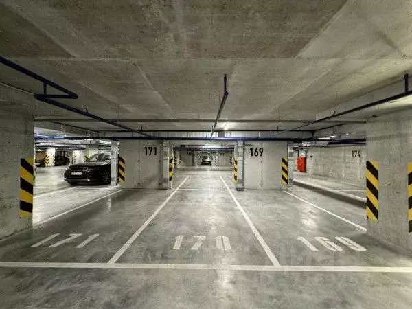 Гараж в Свердловская область, Екатеринбург ул. Азина, 31 (14 м) - Фото 1