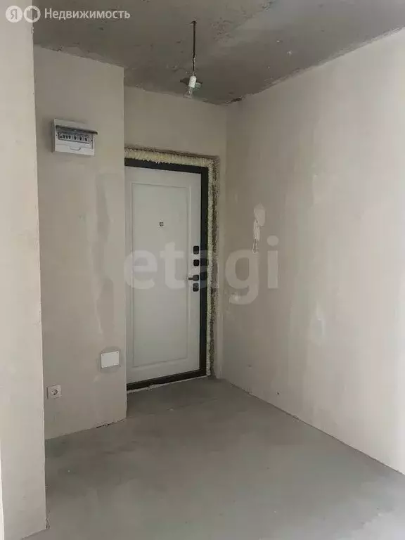 2-комнатная квартира: Тюмень, улица Николая Глебова, 3 (68.8 м) - Фото 2