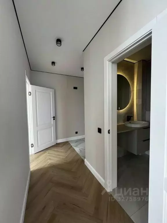 2-к кв. Татарстан, Альметьевск ул. Гафиатуллина, 48к1 (60.0 м) - Фото 2