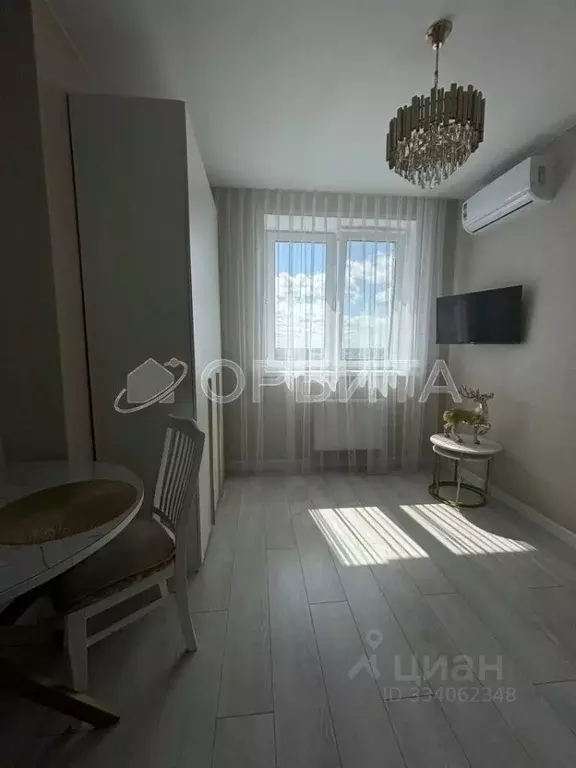 Студия Тюменская область, Тюмень Дамбовская ул., 29к2 (24.8 м) - Фото 1