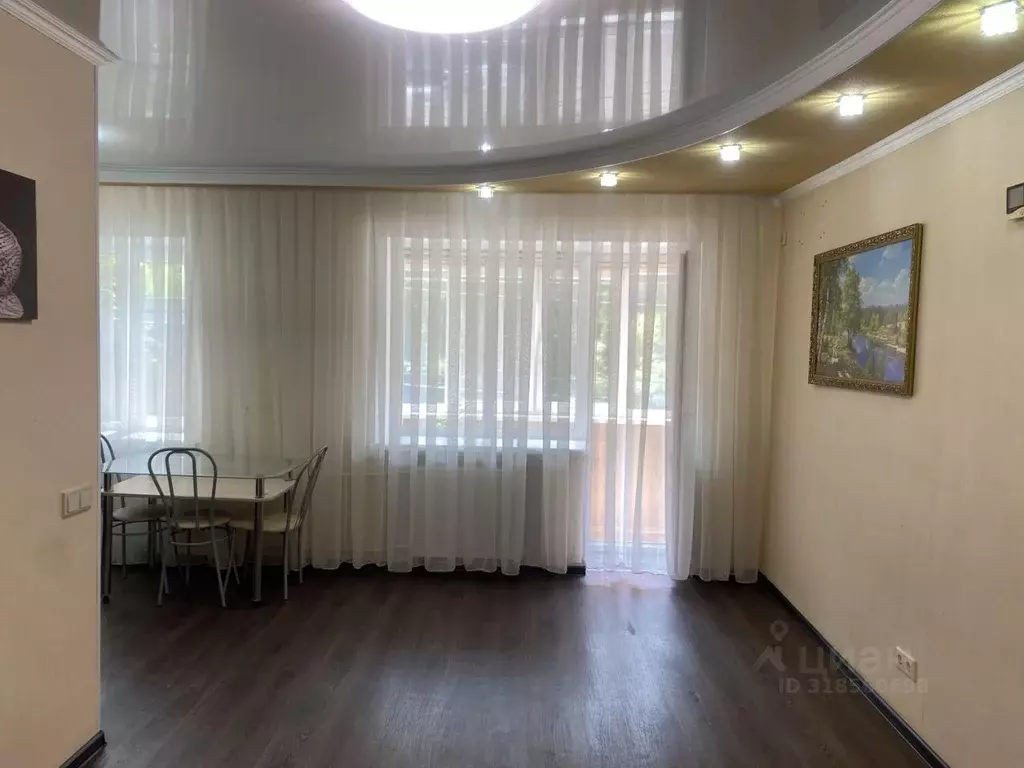 2-к кв. Башкортостан, Ишимбай ул. Некрасова, 100 (43.8 м) - Фото 1