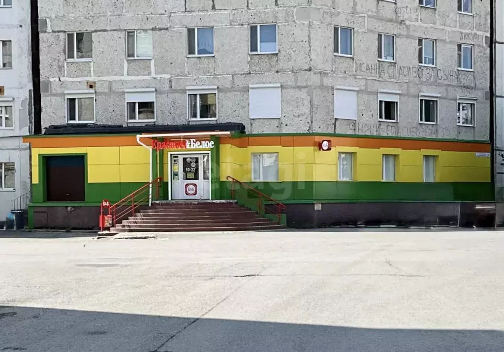 Торговая площадь в Ямало-Ненецкий АО, Надым наб. Имени С.А. Оруджева, ... - Фото 1