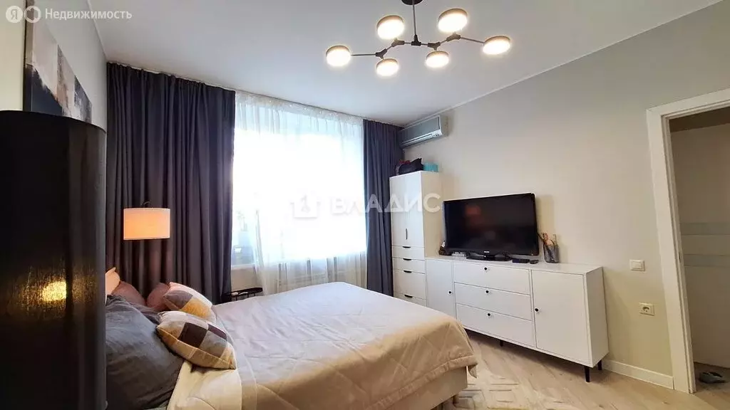 2-комнатная квартира: Волгоград, улица Маршала Чуйкова, 9 (55 м) - Фото 2