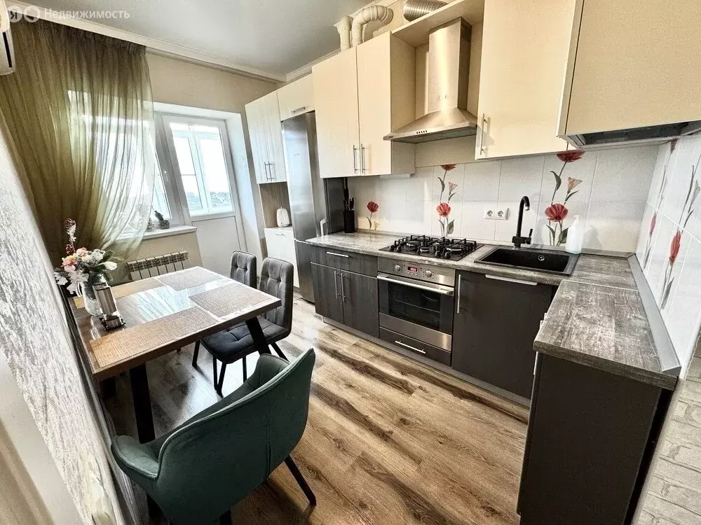 2-комнатная квартира: Анапа, улица Ленина, 180к8 (55 м) - Фото 0