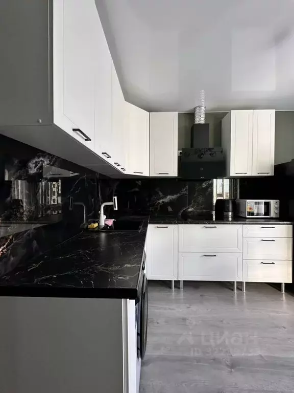 2-к кв. Севастополь ш. Лабораторное, 33к3 (60.0 м) - Фото 1