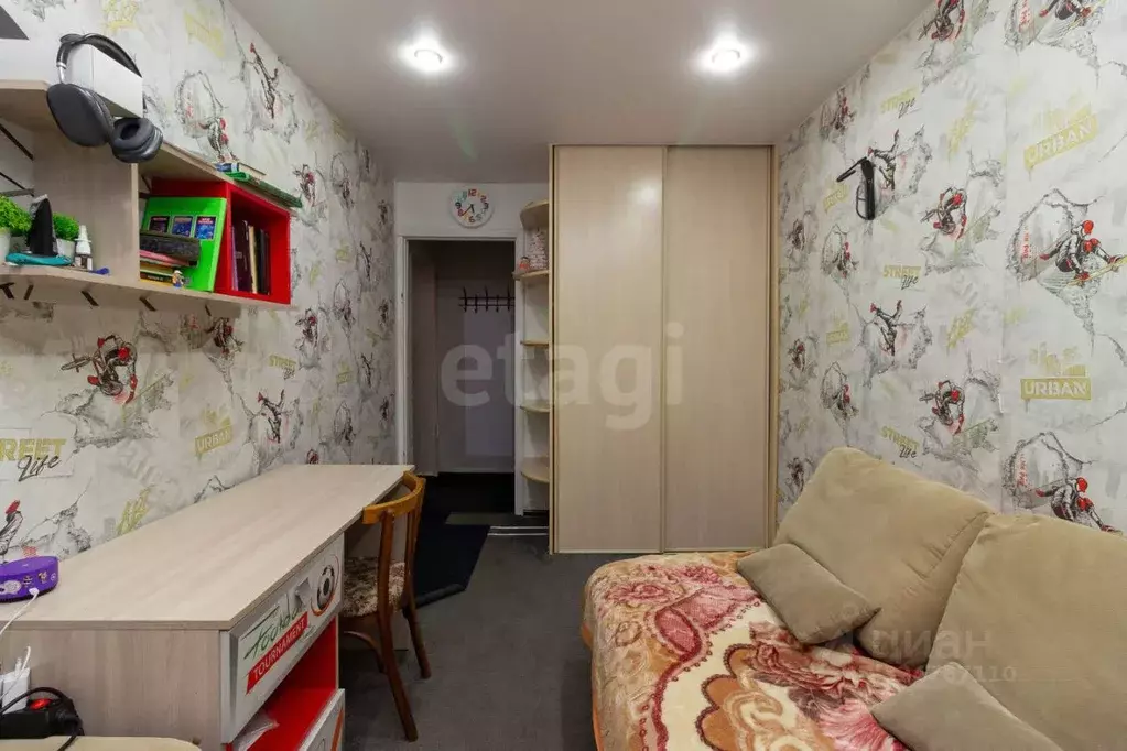 2-к кв. Красноярский край, Красноярск Парашютная ул., 66а (43.6 м) - Фото 1