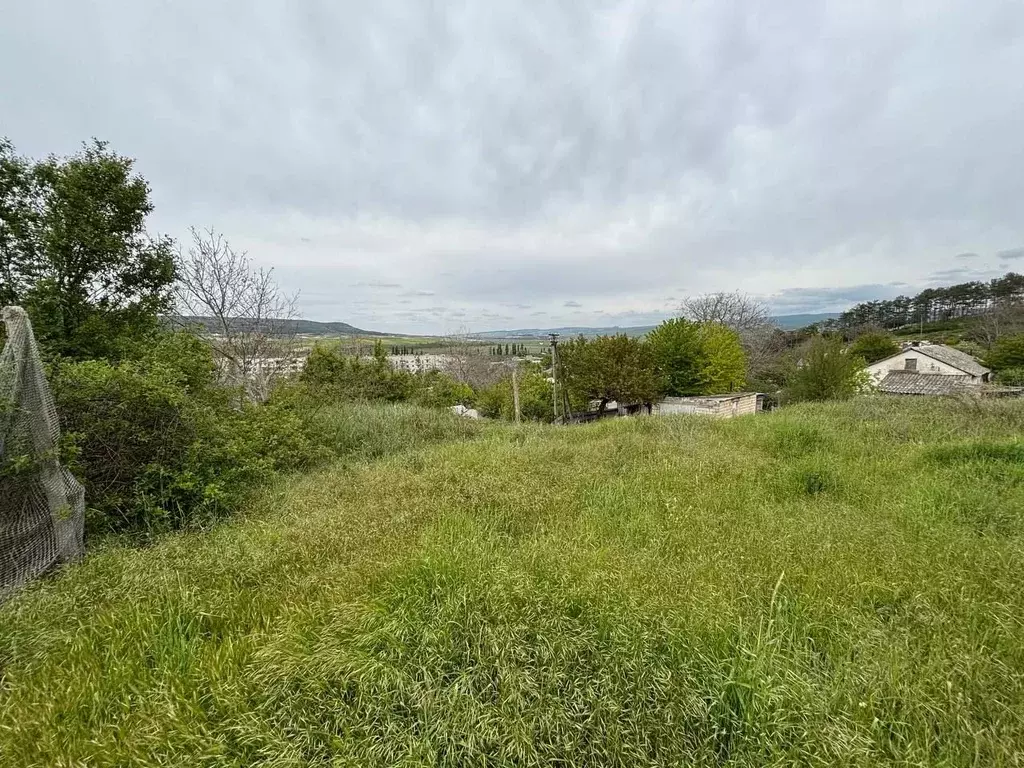 Участок в Севастополь с. Фронтовое, ул. Нагорная, 9 (10.0 сот.) - Фото 1