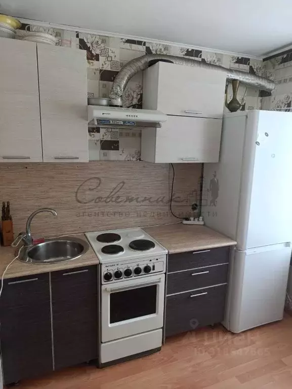 1-к кв. Белгородская область, Старый Оскол Интернациональный мкр, 14 ... - Фото 0
