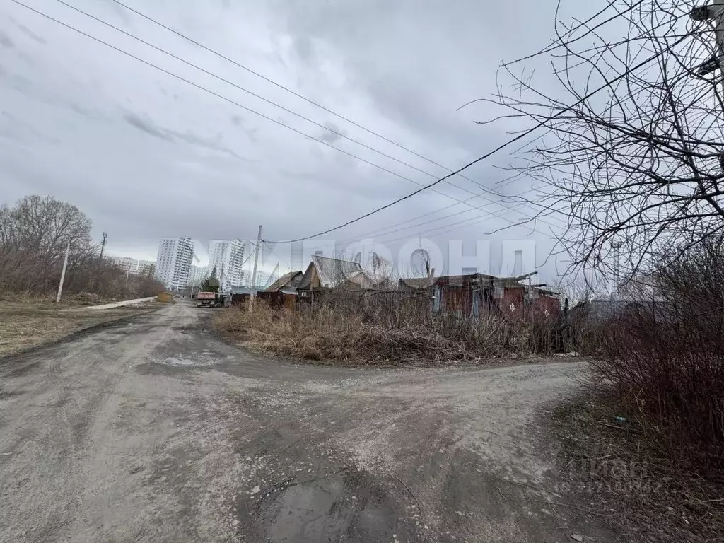 Участок в Новосибирская область, Новосибирск 8-й Бронный пер. (6.1 ... - Фото 0