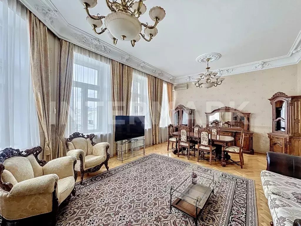 5-к кв. Москва ул. Петровка, 17С1 (190.0 м) - Фото 1