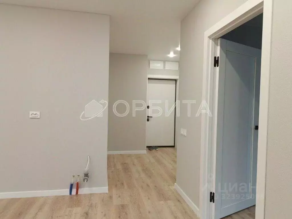 1-к кв. Тюменская область, Тюмень ул. Новоселов, 96 (35.0 м) - Фото 1