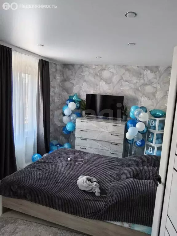 3-комнатная квартира: Заводоуковск, улица Братьев Перевозкиных, 26 (80 ... - Фото 2