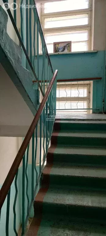 2-комнатная квартира: Ревда, улица Максима Горького, 27 (43.9 м) - Фото 2