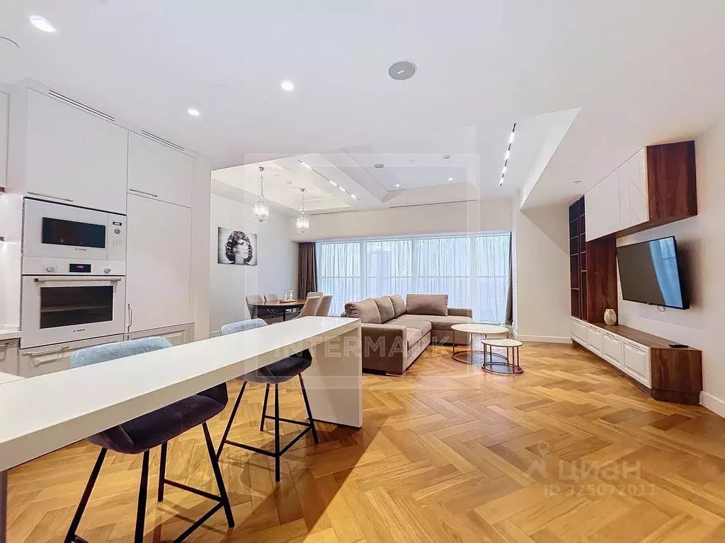 2-к кв. Москва 1-й Красногвардейский проезд, 15 (90.0 м) - Фото 1