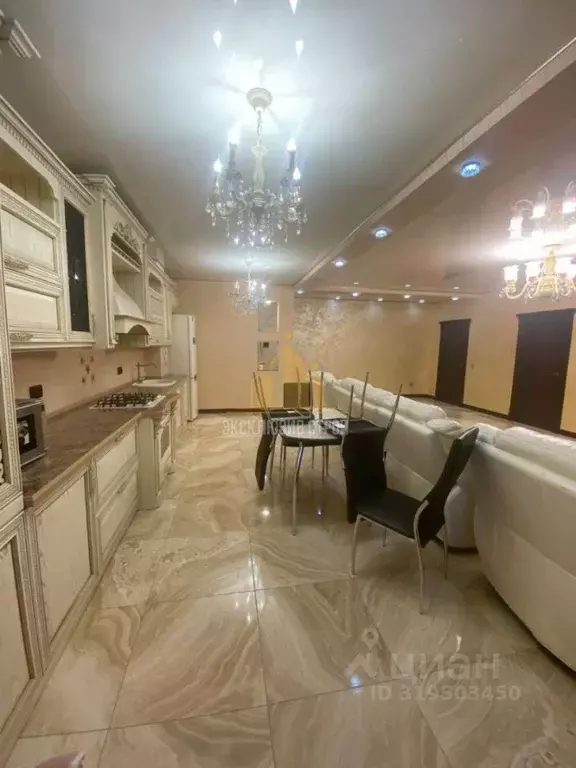 2-к кв. Ставропольский край, Ессентуки Октябрьская пл., 31А (82.0 м) - Фото 2