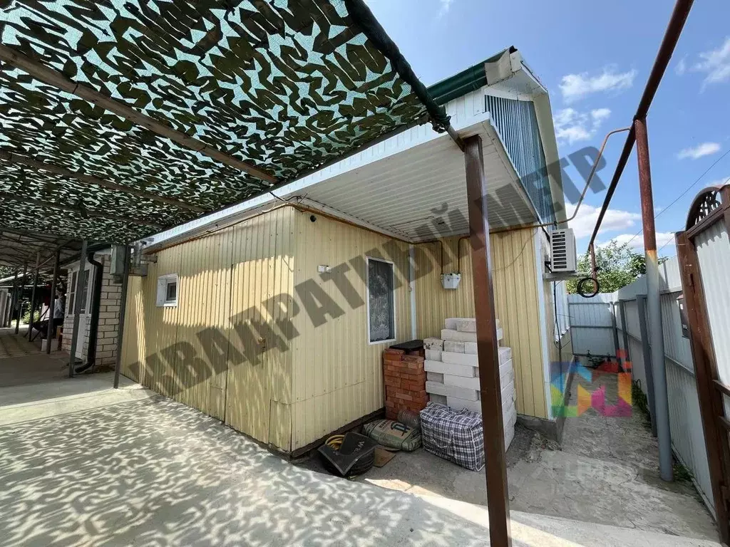 Дом в Калмыкия, Элиста ул. Хочинова, 97 (40 м) - Фото 1