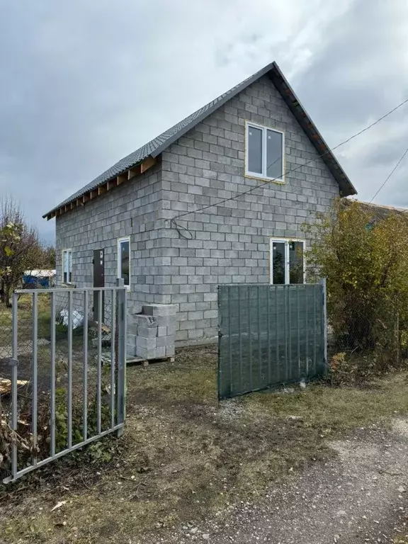 Дом в Самарская область, Ставропольский район, Верхнее Санчелеево ... - Фото 1