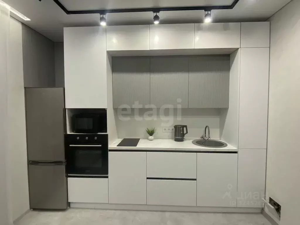 1-к кв. Тюменская область, Тюмень ул. Эльвиры Федоровой, 1 (36.0 м) - Фото 1