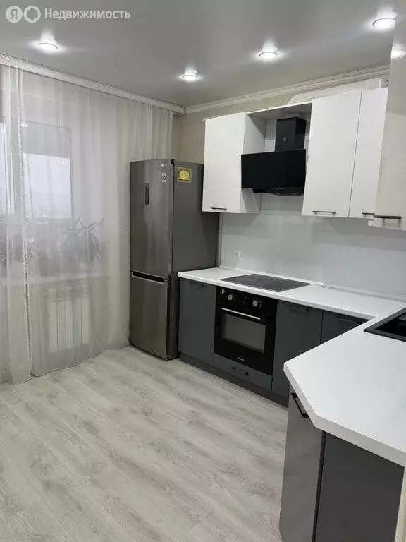 2-комнатная квартира: Октябрьский, улица Ляйлы Марданшиной, 2 (63.9 м) - Фото 1