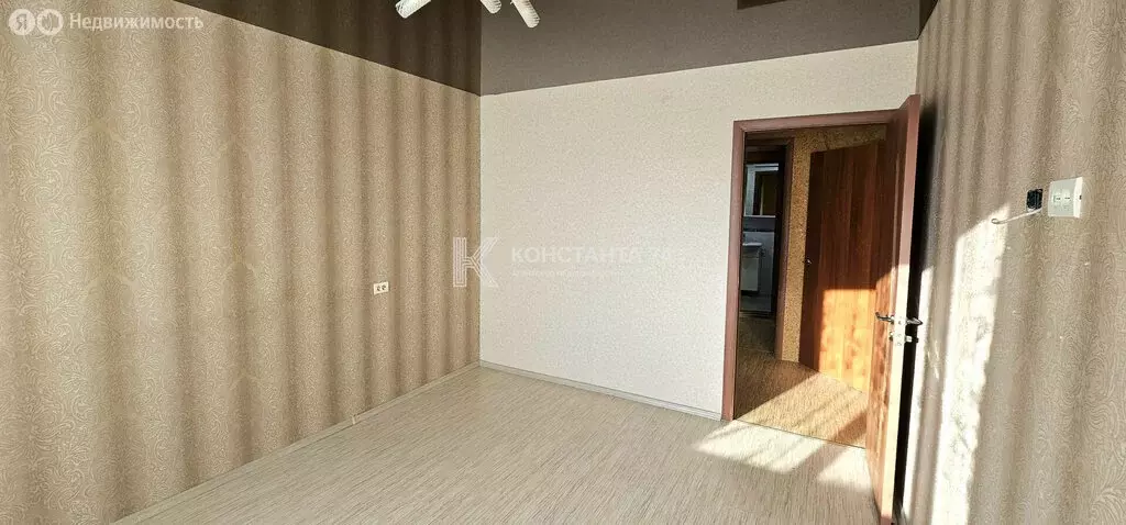 3-комнатная квартира: Чебаркуль, улица Ленина, 37 (62.1 м) - Фото 1