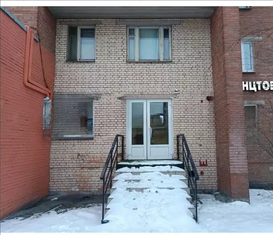 Торговая площадь в Санкт-Петербург просп. Авиаконструкторов, 4К1 (10 ... - Фото 1