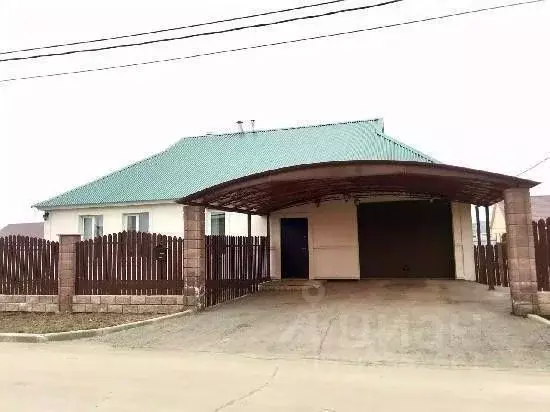 Дом в Самарская область, Ставропольский район, с. Ягодное, Ладья ... - Фото 1