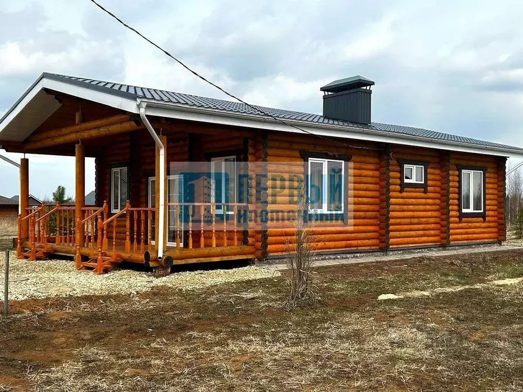 Дом в Марий Эл, Медведевский район, Знаменское с/пос, пос. Знаменский ... - Фото 1