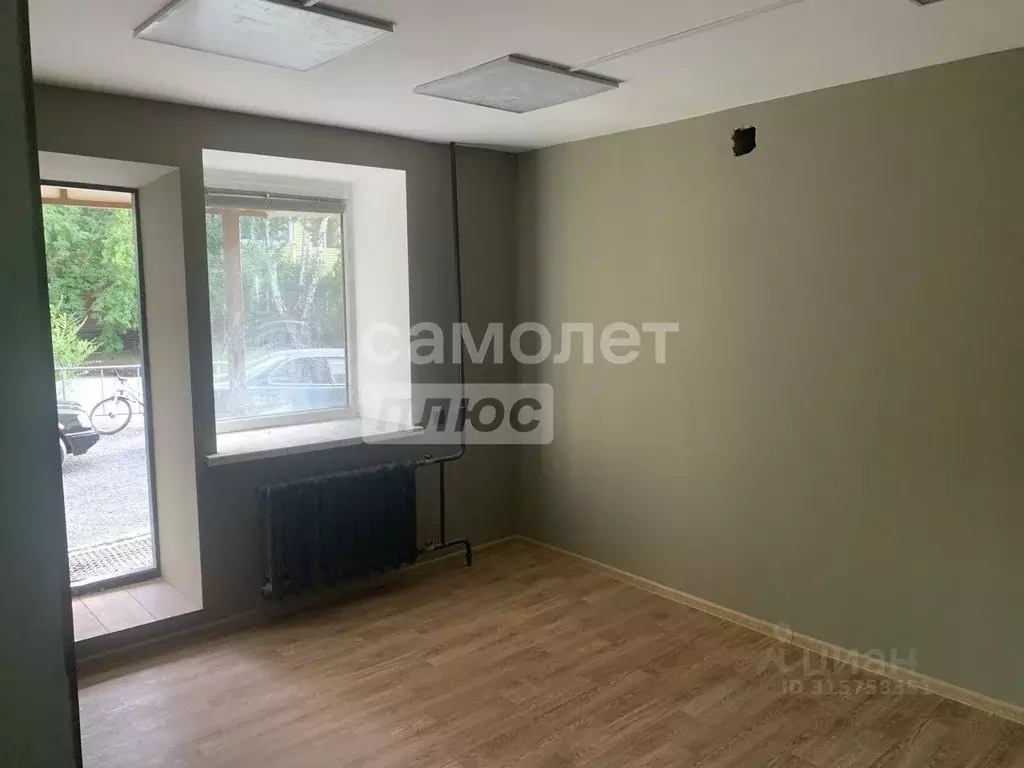 Склад в Тюменская область, Тюмень Харьковская ул., 1 (94 м) - Фото 0