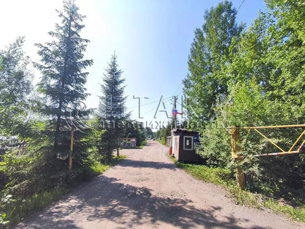 Участок в Ленинградская область, Выборгский район, Рощинское городское ... - Фото 1