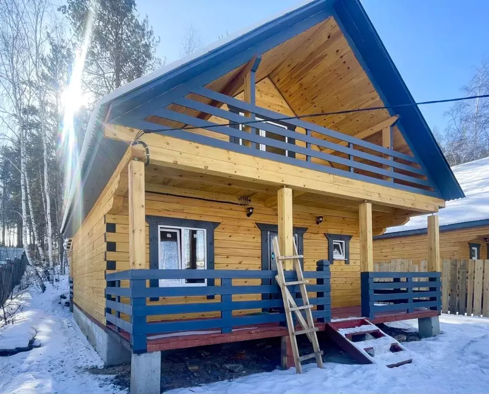 Дом в Иркутская область, Иркутский муниципальный округ, д. Карлук ул. ... - Фото 1