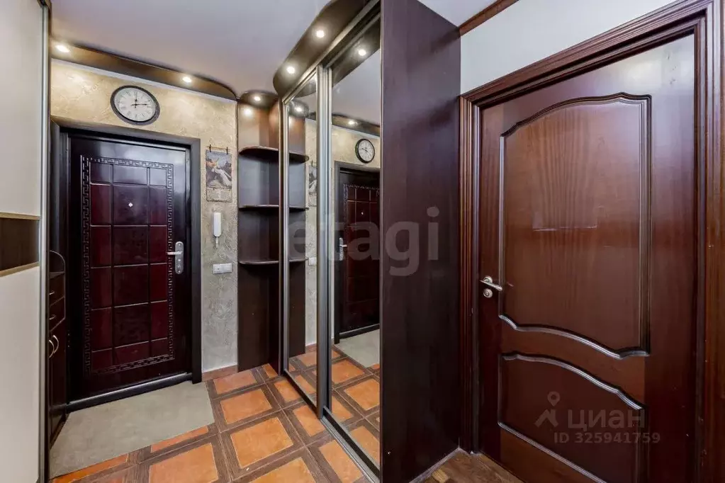 3-к кв. Тюменская область, Тюмень ул. Пермякова, 68к1 (96.3 м) - Фото 1