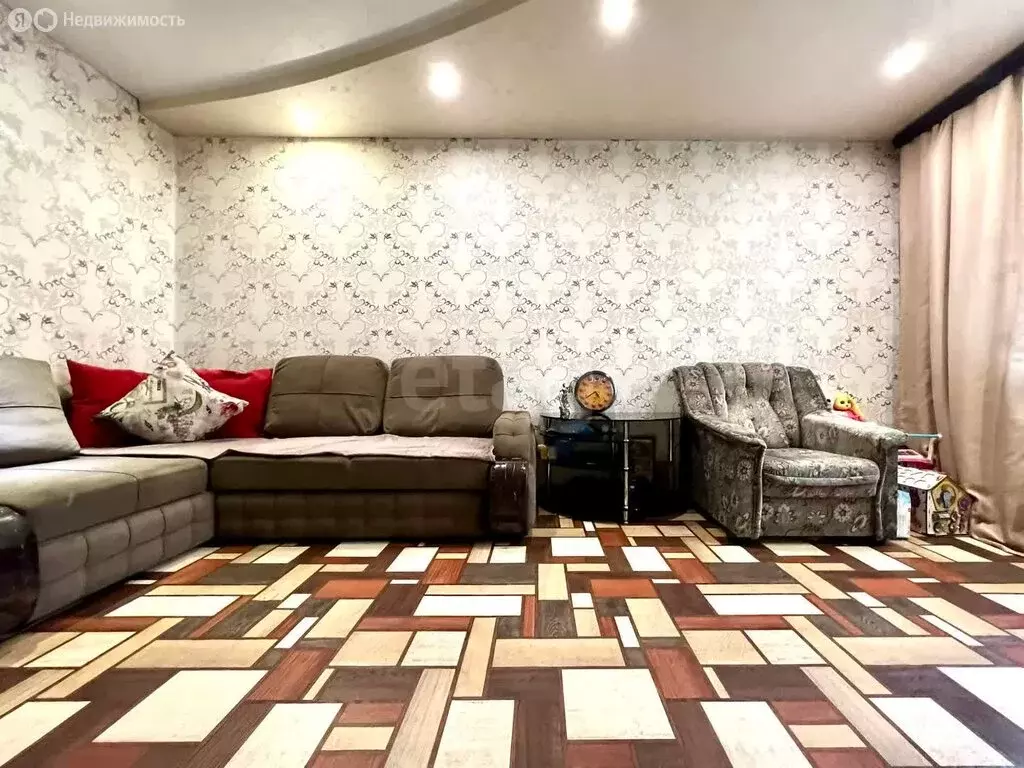 3-комнатная квартира: Саратов, улица Танкистов, 59 (59 м) - Фото 1