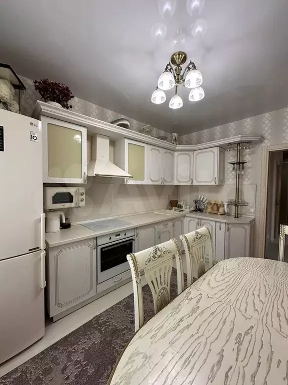 2-к. квартира, 50 м, 14/17 эт. - Фото 0