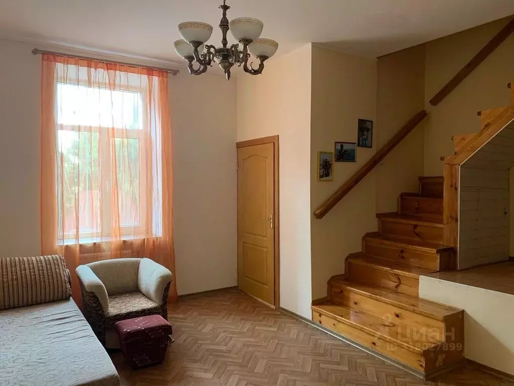 5-к кв. Крым, Евпатория ул. Революции, 59 (100.0 м) - Фото 0