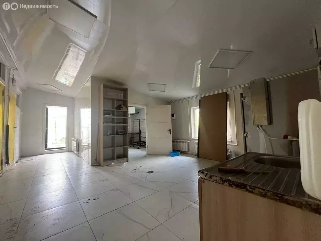 Помещение свободного назначения (200 м) - Фото 1