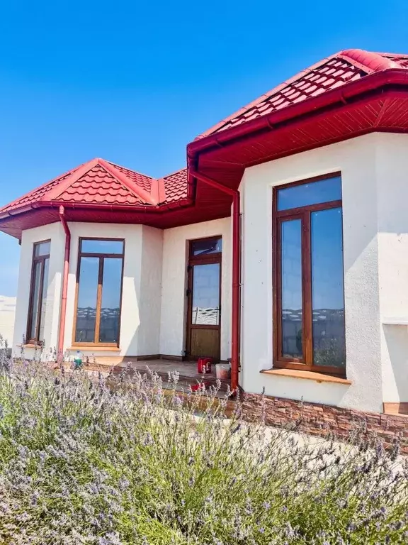 Дом в Крым, Сакский район, Молочненское с/пос, с. Витино  (120 м) - Фото 2