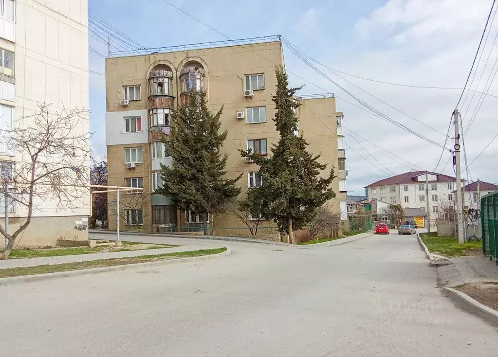 Участок в Крым, Судак ул. Партизана Сысоева (5.5 сот.) - Фото 1