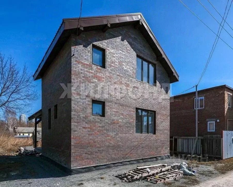 Дом в Новосибирская область, Новосибирск Болотная ул. (84 м) - Фото 0
